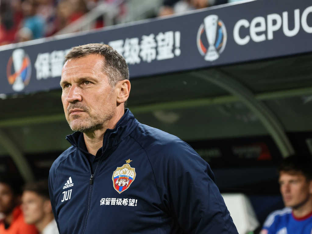 斯卢茨基:力求攻守均衡,全力争胜保住晋级机会 斯卢茨基:力求攻守均衡,全力争胜保住晋级机会